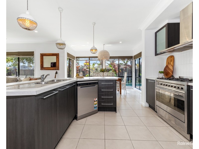 9 Tathra Street, Pottsville NSW 2489