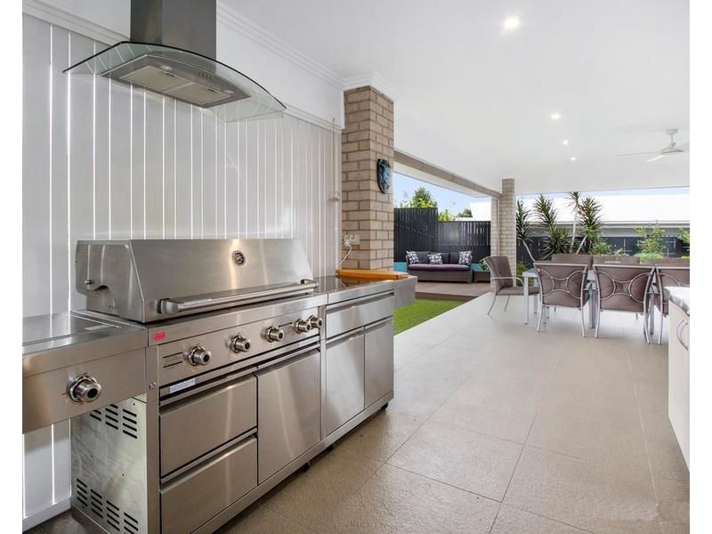 14 Lennox Circuit, Pottsville NSW 2489