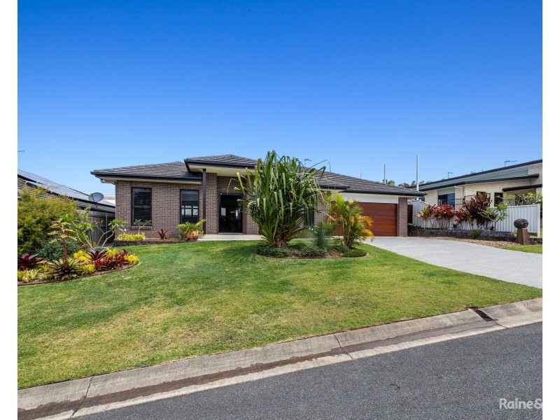 1 Woodfull Crescent, Pottsville NSW 2489