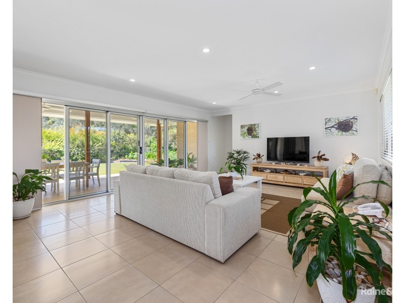 28 Toshack Place, Pottsville NSW 2489