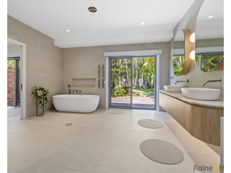 8 Monash Place, Pottsville NSW 2489