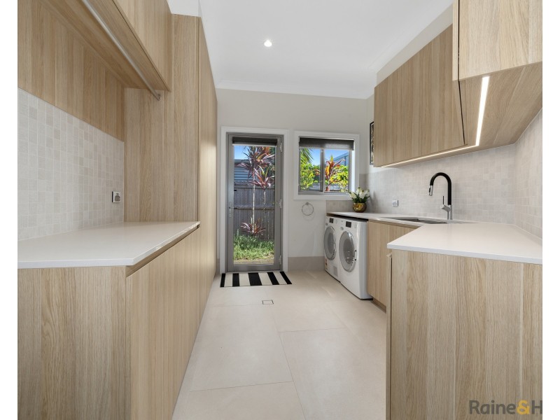 8 Monash Place, Pottsville NSW 2489