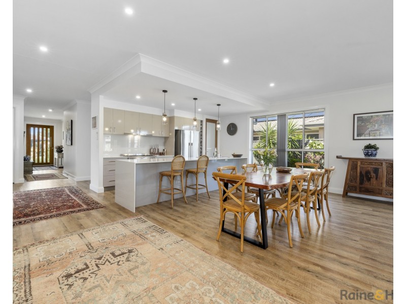 11 Lindwall Avenue, Pottsville NSW 2489