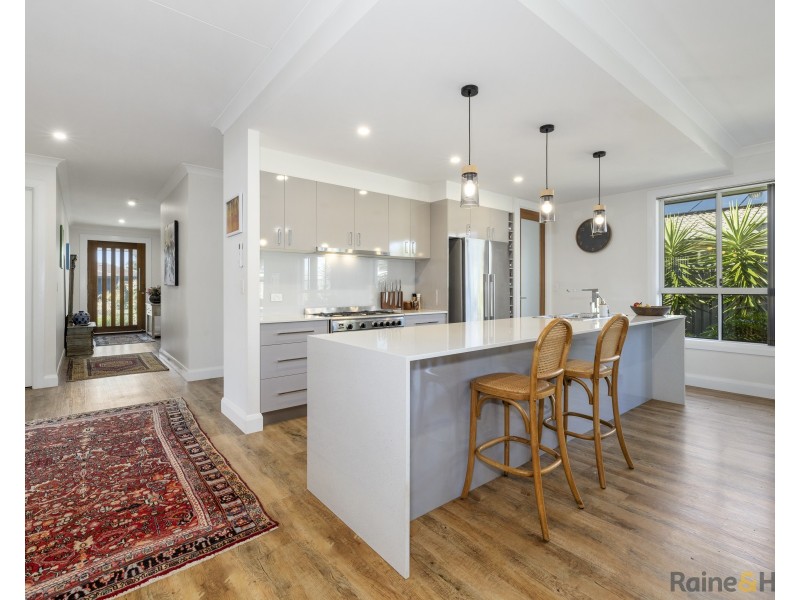 11 Lindwall Avenue, Pottsville NSW 2489