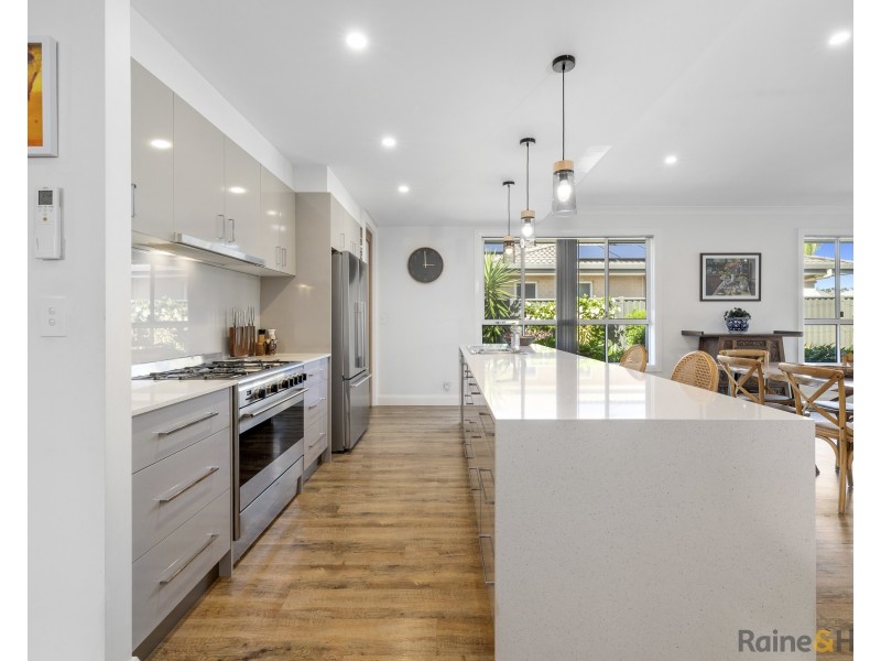 11 Lindwall Avenue, Pottsville NSW 2489