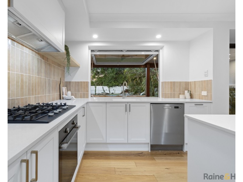 35 Victoria Avenue, Pottsville NSW 2489