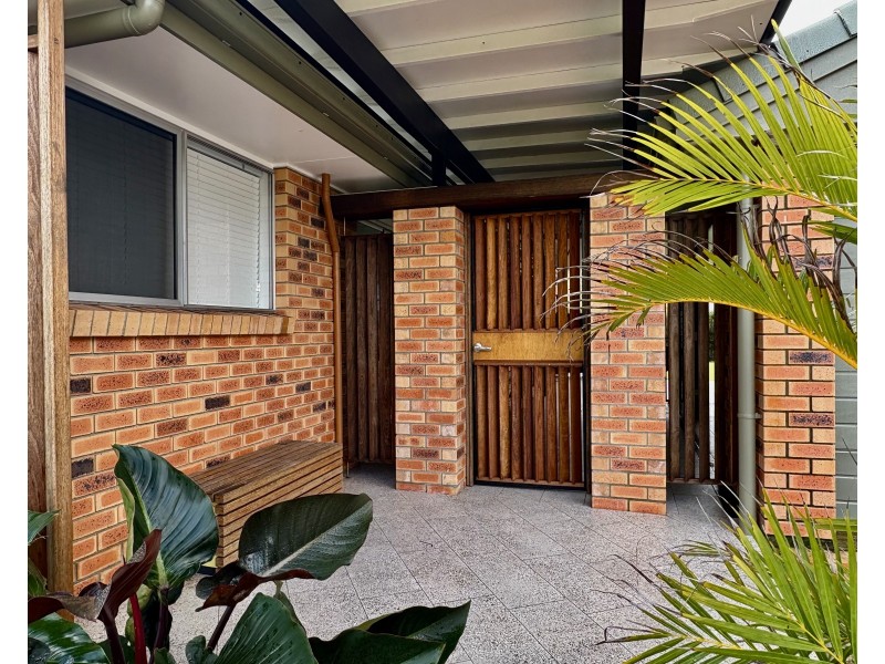 37 Surfside Crescent, Pottsville NSW 2489