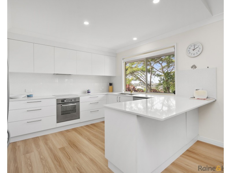 13 Tyrone Terrace, Banora Point NSW 2486