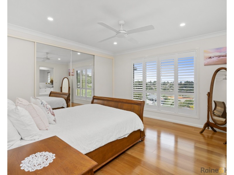 13 Tyrone Terrace, Banora Point NSW 2486