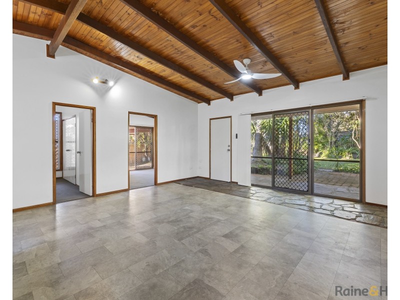 25 Tweed Coast Road, Pottsville NSW 2489