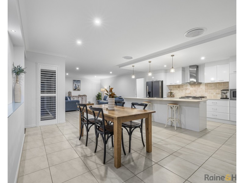 18 Toshack Place, Pottsville NSW 2489