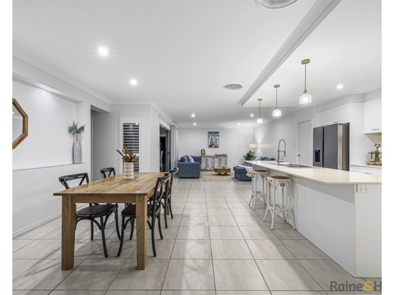 18 Toshack Place, Pottsville NSW 2489