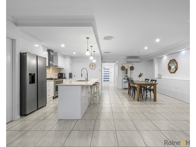 18 Toshack Place, Pottsville NSW 2489