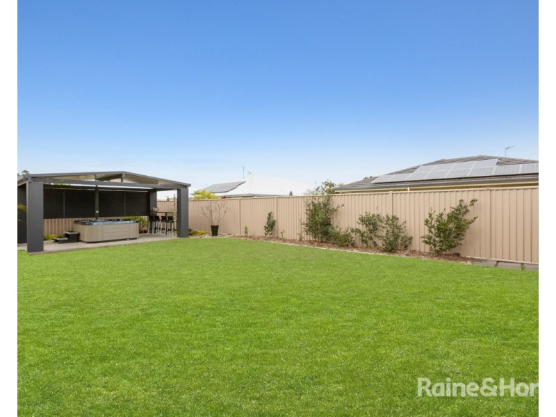 18 Toshack Place, Pottsville NSW 2489