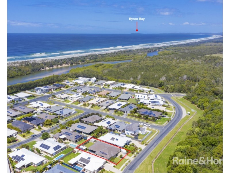 18 Toshack Place, Pottsville NSW 2489