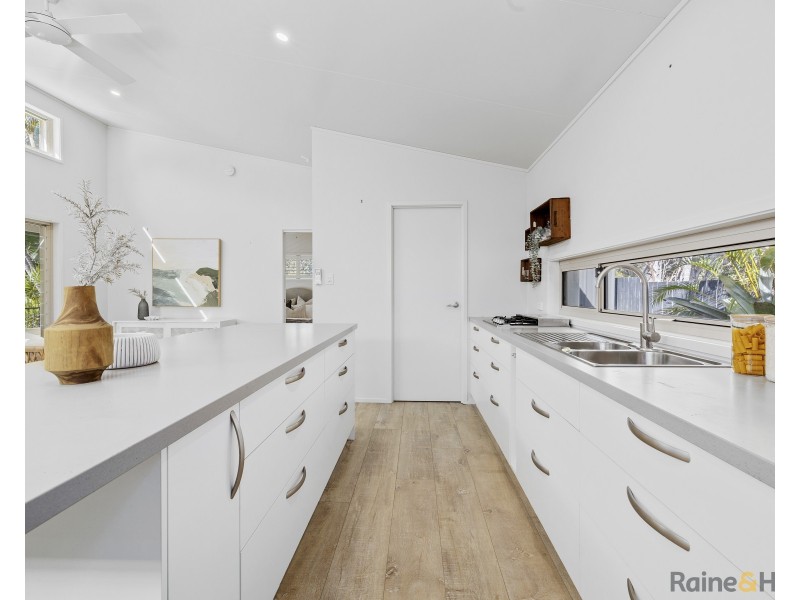 5 Warne Place, Pottsville NSW 2489