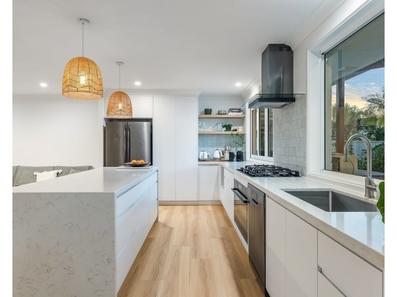 60 Overall Drive, Pottsville NSW 2489