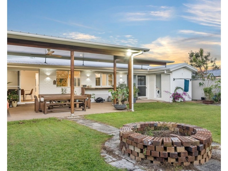 60 Overall Drive, Pottsville NSW 2489