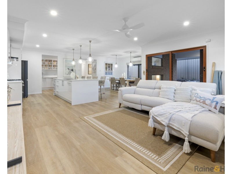 8 Terrigal Street, Pottsville NSW 2489