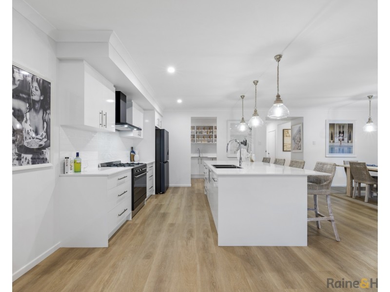 8 Terrigal Street, Pottsville NSW 2489