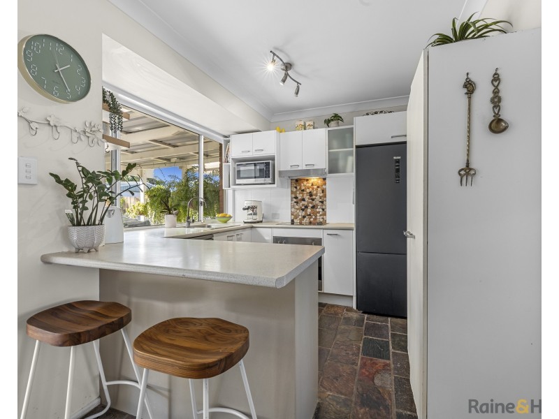 34 Andrew Avenue, Pottsville NSW 2489