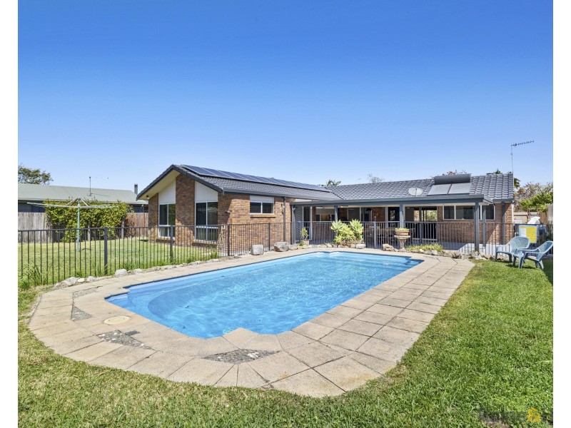 30 Andrew Avenue, Pottsville NSW 2489