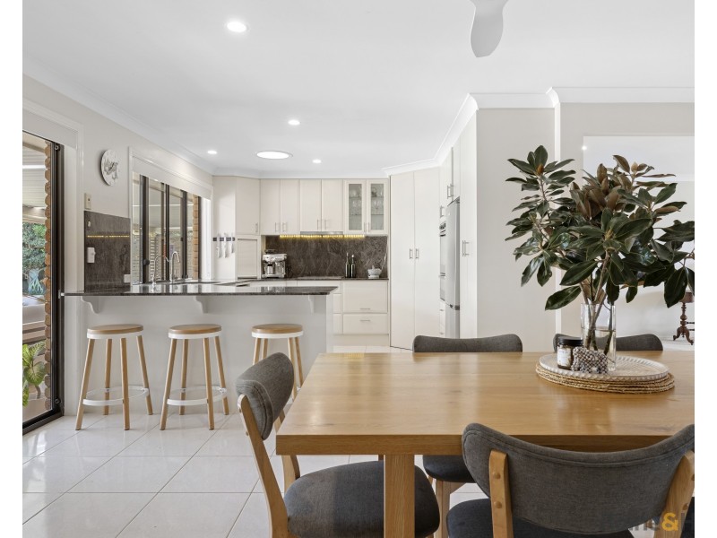 42 Edward Avenue, Pottsville NSW 2489