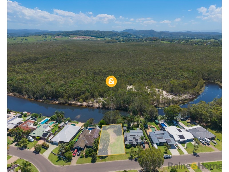 4 Caroline Street, Pottsville NSW 2489