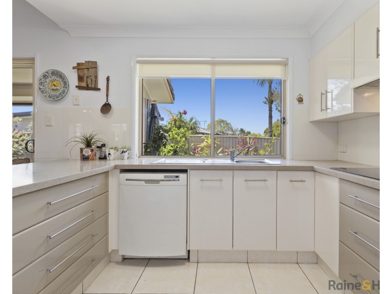 2/22 Newcastle Drive, Pottsville NSW 2489