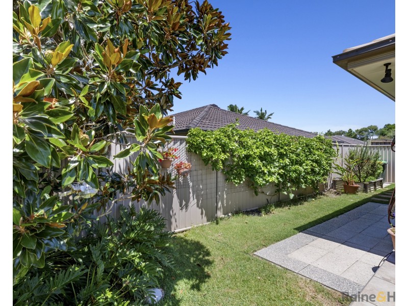 2/22 Newcastle Drive, Pottsville NSW 2489