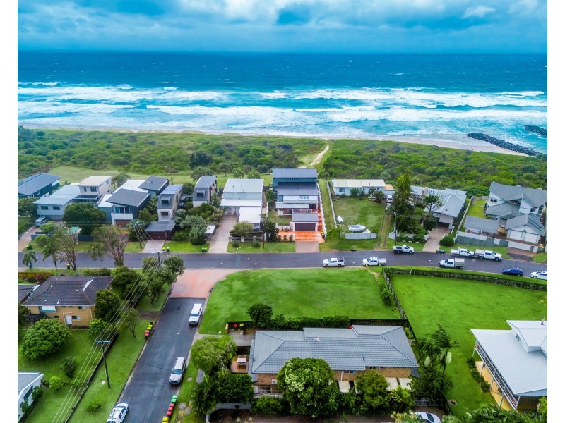 2/2 Seabrae Court, Pottsville NSW 2489