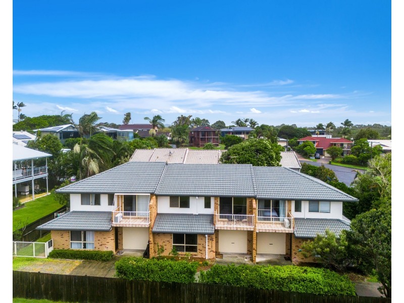 2/2 Seabrae Court, Pottsville NSW 2489