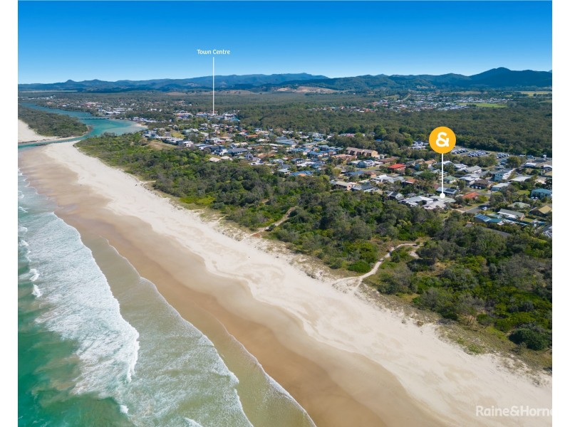 34 Surfside Crescent, Pottsville NSW 2489