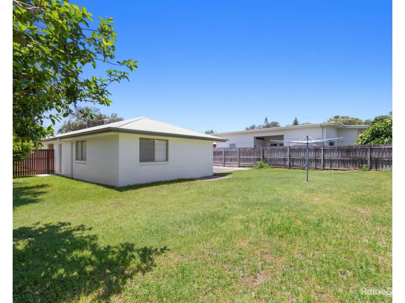 34 Surfside Crescent, Pottsville NSW 2489