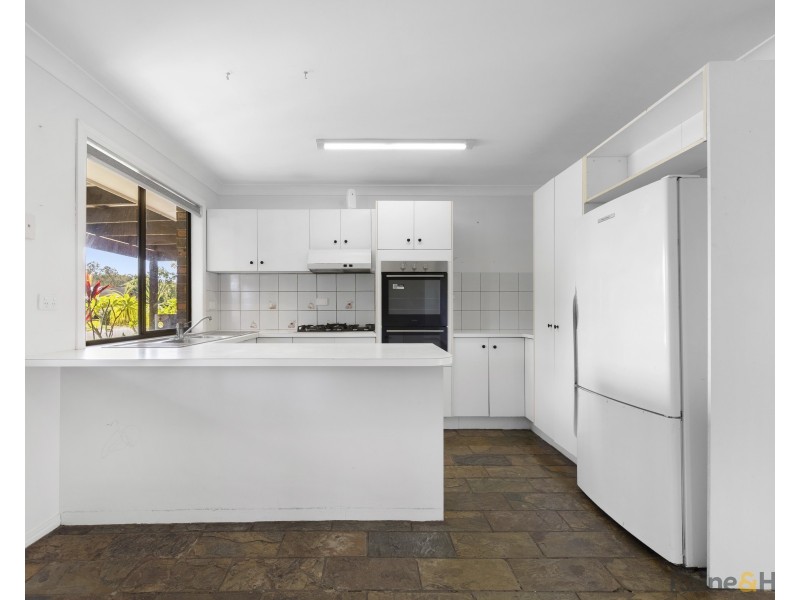 7 Windsor Court, Pottsville NSW 2489