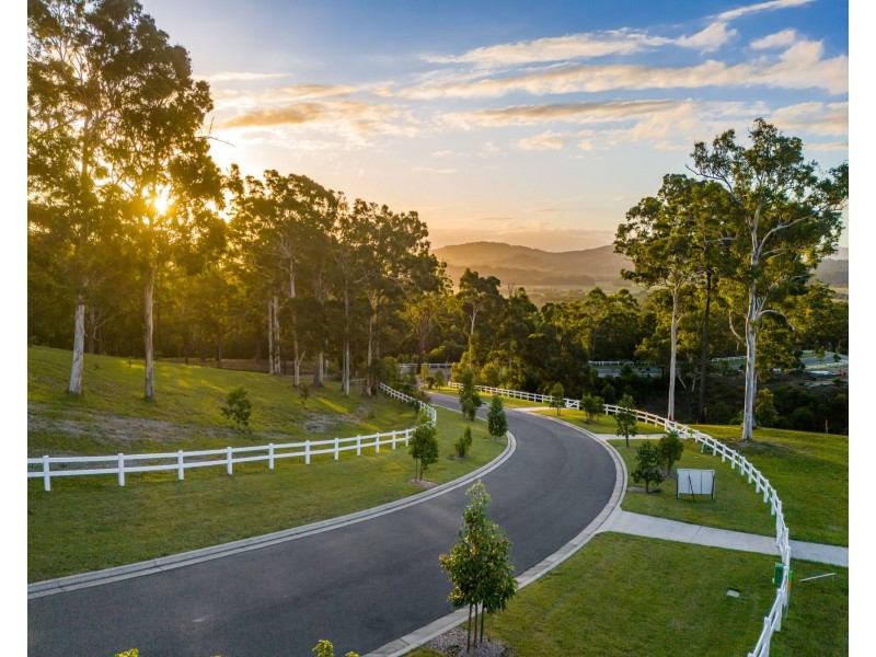 Emerald Mountain View, Tanglewood NSW 2488