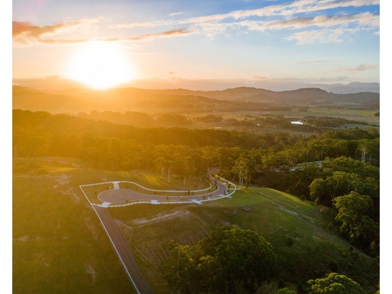 Emerald Mountain View, Tanglewood NSW 2488