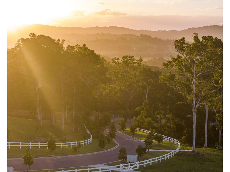 Emerald Mountain View, Tanglewood NSW 2488