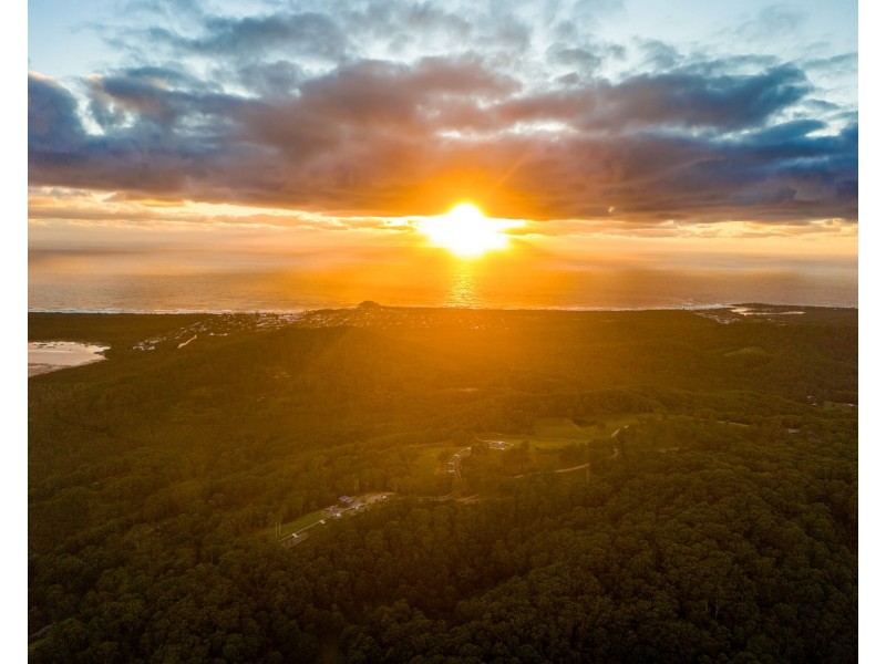 Emerald Mountain View, Tanglewood NSW 2488