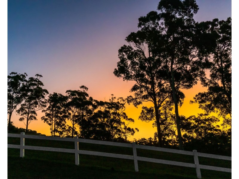 Emerald Mountain View, Tanglewood NSW 2488