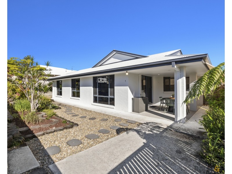 1/9 Suffolk Parade, Pottsville NSW 2489