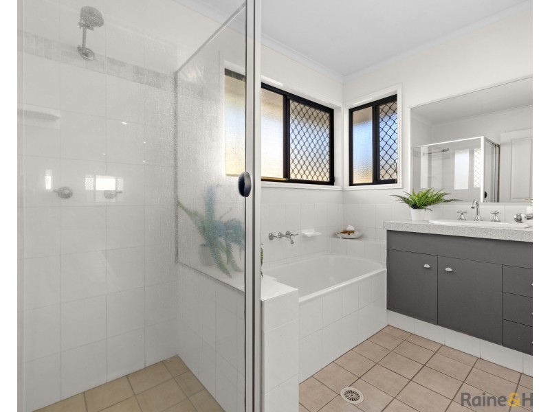 1/9 Suffolk Parade, Pottsville NSW 2489