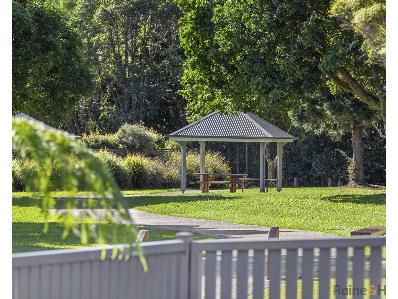 1/9 Suffolk Parade, Pottsville NSW 2489