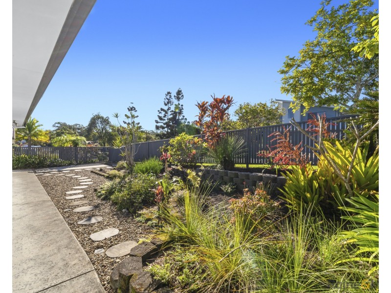 1/9 Suffolk Parade, Pottsville NSW 2489