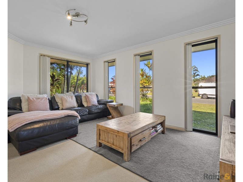 2/39 Border Crescent, Pottsville NSW 2489