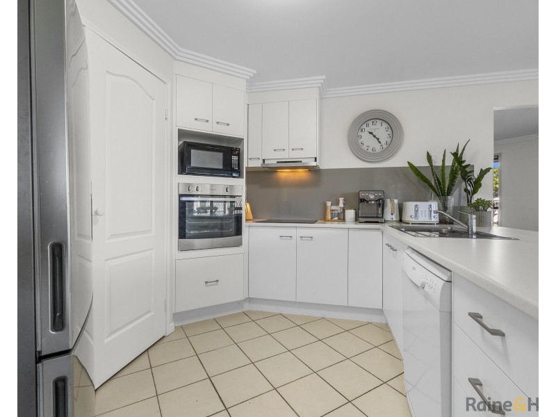 2/39 Border Crescent, Pottsville NSW 2489