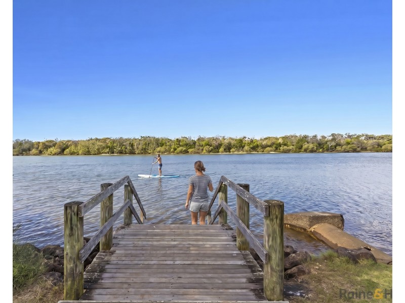 17 Overall Drive, Pottsville NSW 2489
