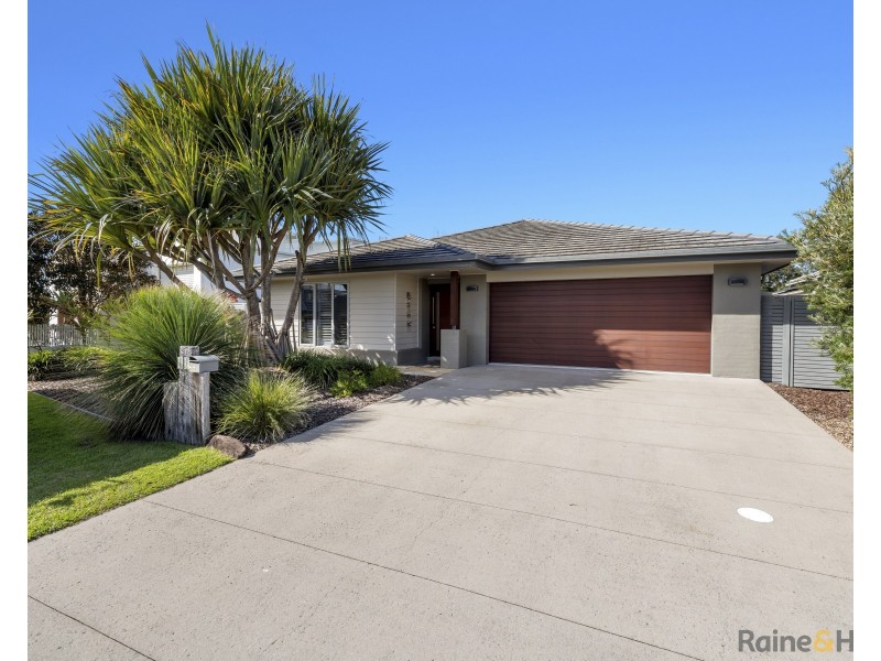 17 Overall Drive, Pottsville NSW 2489