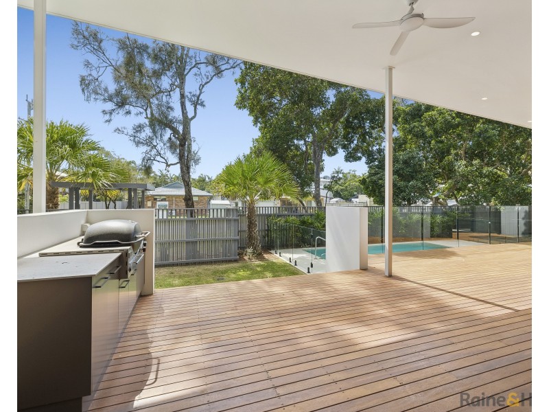 4 Creek Street, Hastings Point NSW 2489