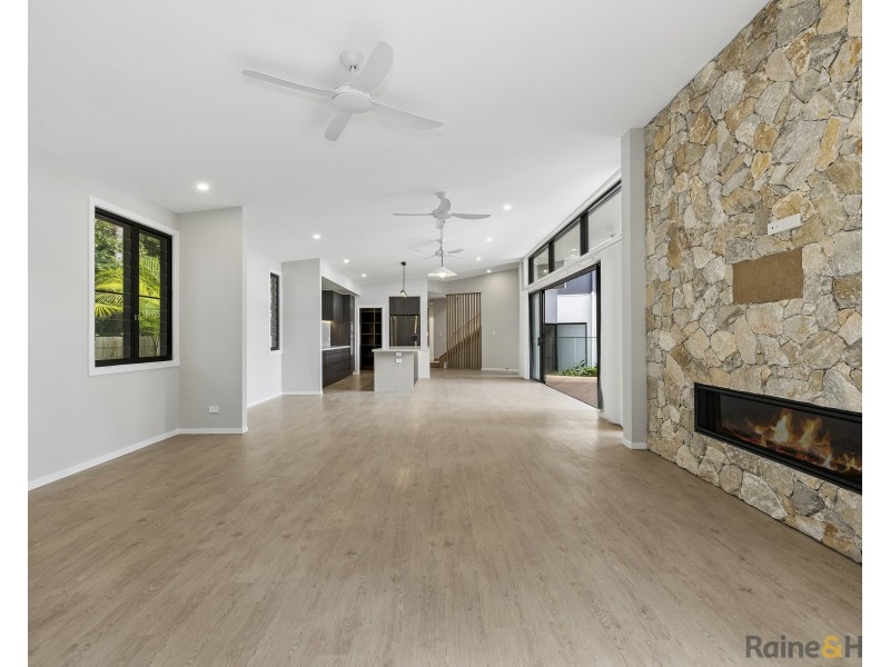 4 Creek Street, Hastings Point NSW 2489